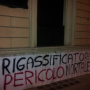 <strong>Per saperne di più</strong><br />Rigassificatore: affisso striscione alla Camera di Commercio Rigassificatore: affisso striscione alla Camera di Commercio